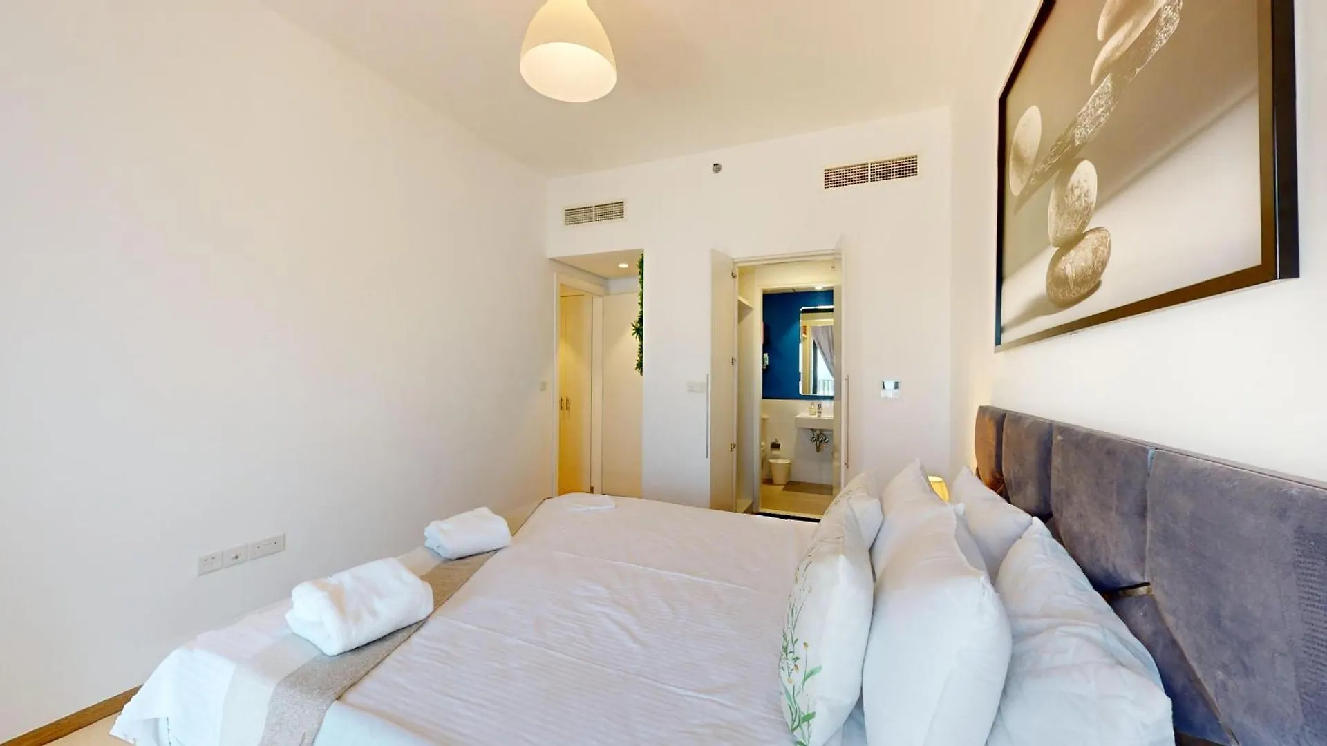Apartment With 3 Bedroom In 205 - Dubai 0*,